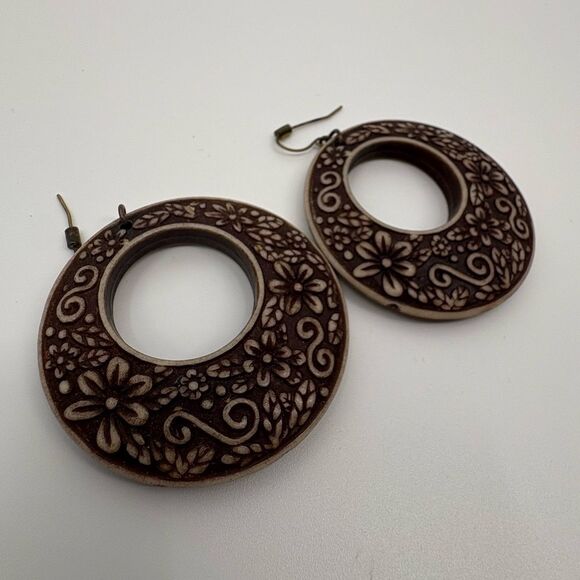 Boho Floral Carved Dangle Earrings - Picture 3 of 3